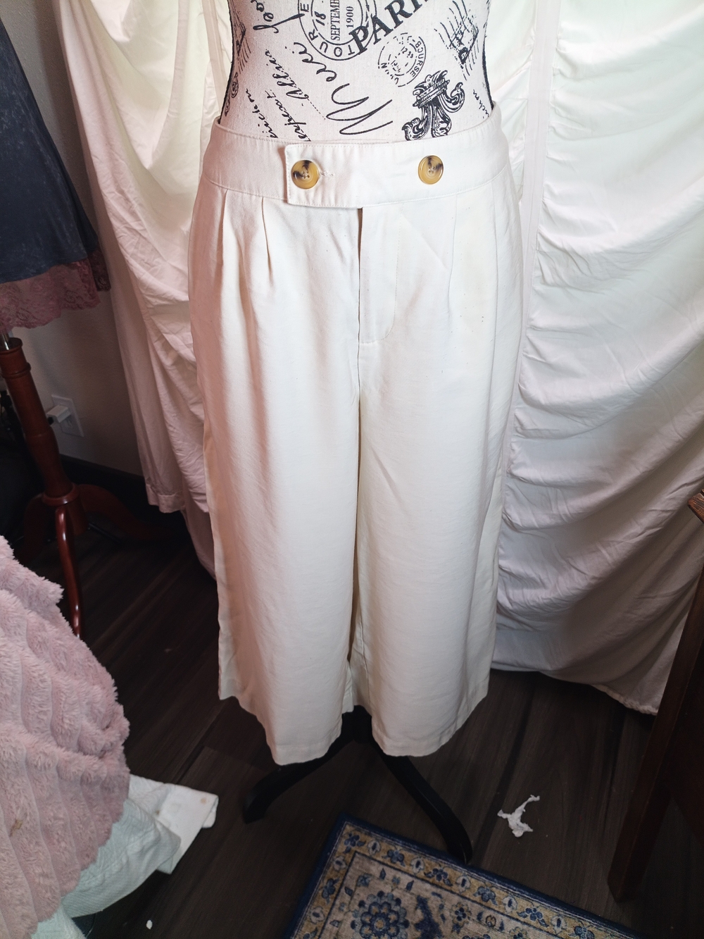 Who What Wear Cream Wide-Leg Cropped Trousers with Button Waist